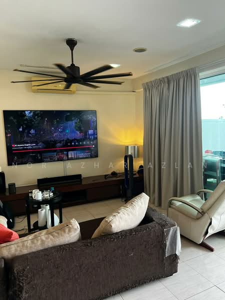 Kondominium untuk Dijual di Armanee Terrace - Nor Azhar Azlan - Living Room - PropertyGuru.com.my