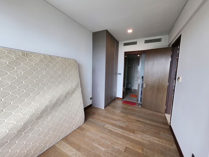 Kediaman Servis untuk Dijual di Puteri Cove Residences - Zoey Lee - Bedroom - PropertyGuru.com.my