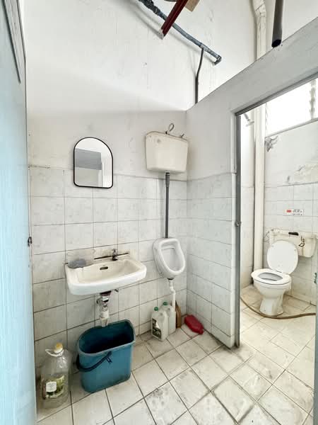 Semi-D Factory for Sale in Bukit Mertajam (Penang) - Graciey Lim - Bathroom - PropertyGuru.com.my