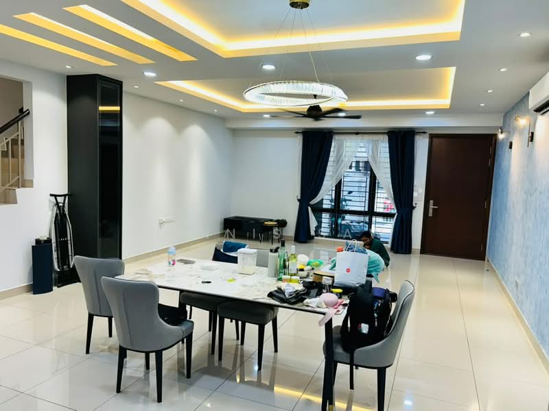 Rumah Bandar untuk Disewa di Kajang (Selangor) - Dennis Saw - Dining Room - PropertyGuru.com.my