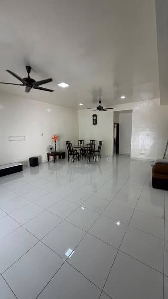 Rumah Teres 2-Tingkat untuk Disewa di Bandar Dato Onn (Tebrau) - Jim Ng - Living Room - PropertyGuru.com.my