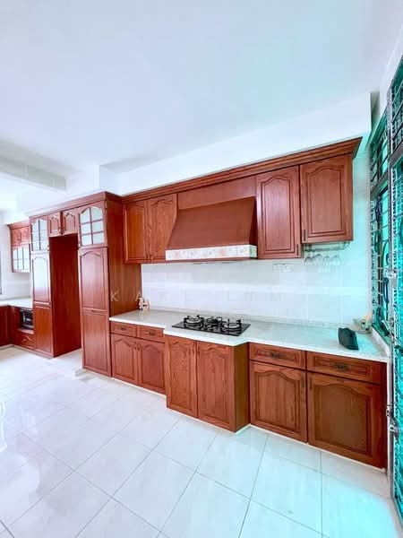 Semi-Detached House for Sale in Austin Perdana (Tebrau) - Karl Lim - Kitchen - PropertyGuru.com.my