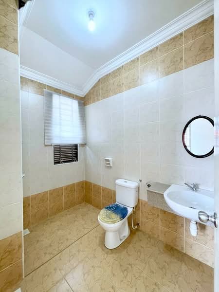 Semi-Detached House for Sale in Austin Perdana (Tebrau) - Karl Lim - Bathroom - PropertyGuru.com.my
