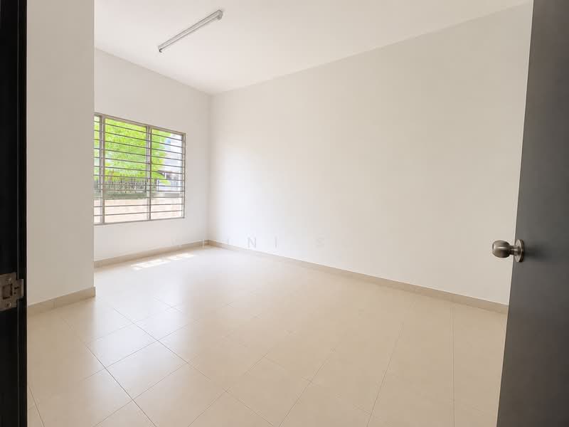 Semi-Detached House for Sale in Bandar Seri Coalfields (Sungai Buloh) - Weini Soh - PropertyGuru.com.my