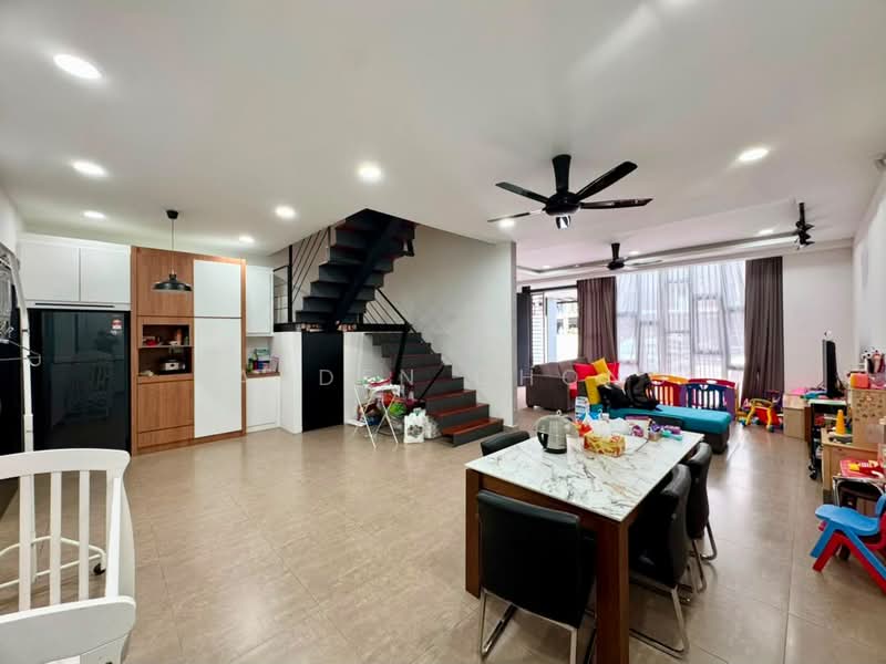 Terraced House for Sale in Taman Pulai Jaya (Kulai) - Hayden Chong - Living Room - PropertyGuru.com.my