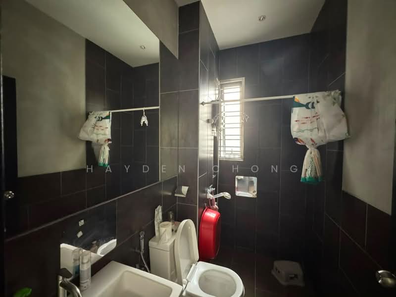 Terraced House for Sale in Taman Pulai Jaya (Kulai) - Hayden Chong - Bathroom - PropertyGuru.com.my