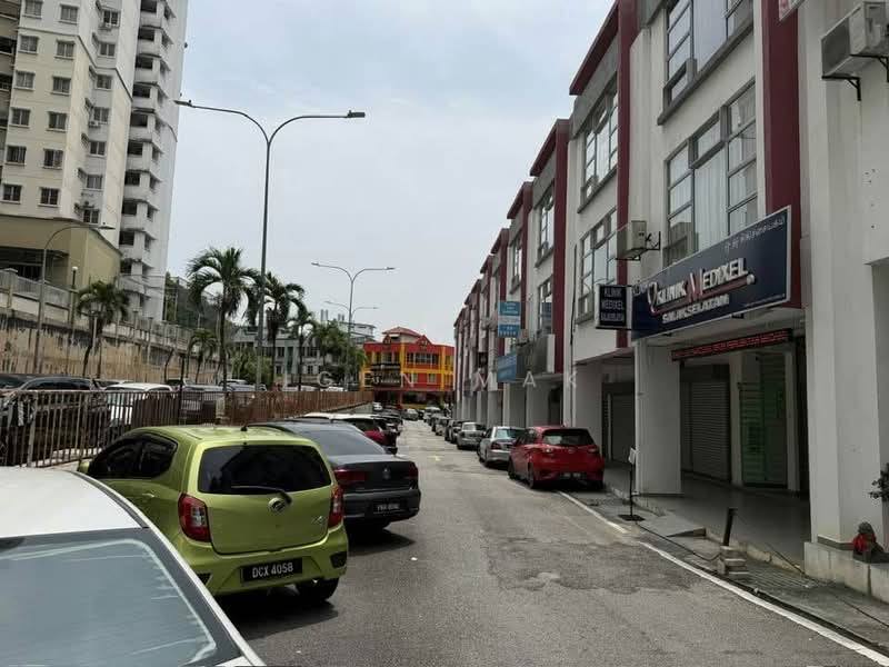 Kedai untuk Dijual di Desa Petaling (Kuala Lumpur) - Igen Mak - Exterior - PropertyGuru.com.my