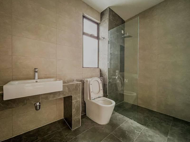 Cluster House for Sale in Shah Alam (Selangor) - Alan Chin - Bathroom - PropertyGuru.com.my
