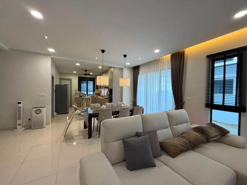 Cluster House for Sale in Shah Alam (Selangor) - Alan Chin - Living Room - PropertyGuru.com.my