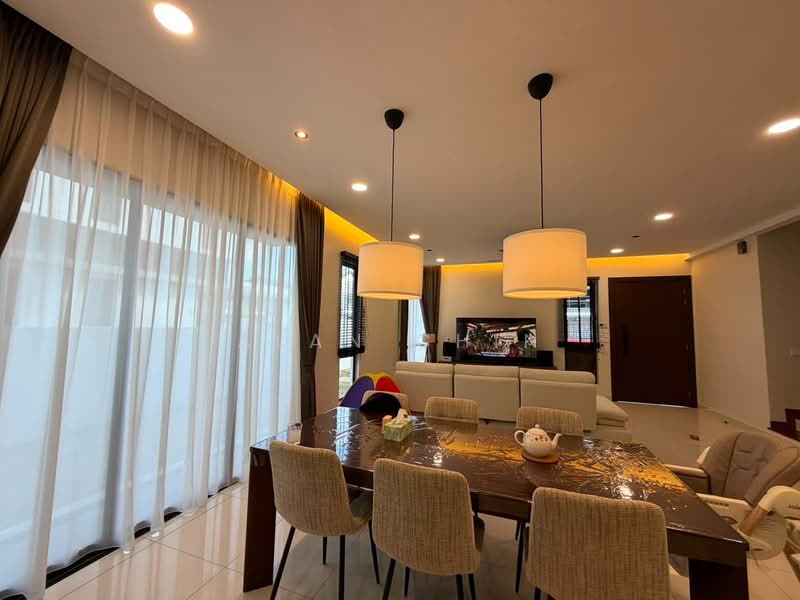 Cluster House for Sale in Shah Alam (Selangor) - Alan Chin - Living Room - PropertyGuru.com.my