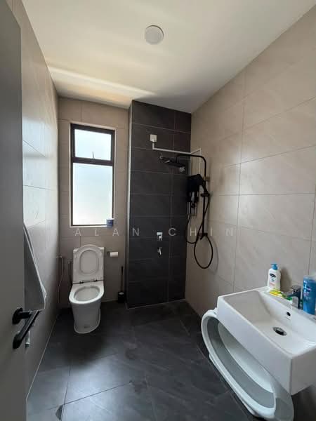 Cluster House for Sale in Shah Alam (Selangor) - Alan Chin - Bathroom - PropertyGuru.com.my