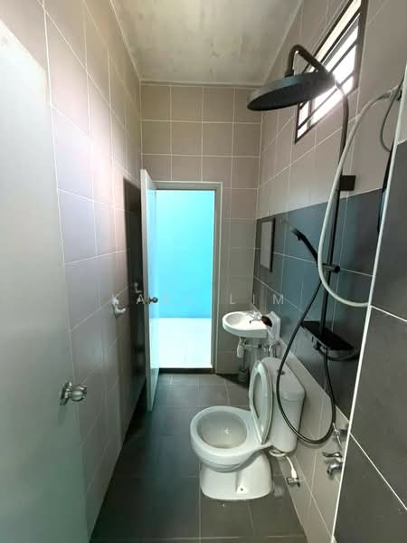 2-storey Terraced House for Sale in Kempas Baru (Johor Bahru) - Karl Lim - Bathroom - PropertyGuru.com.my