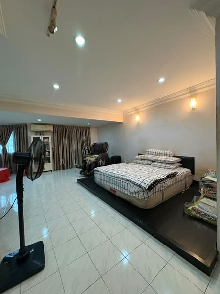 Rumah Teres 2.5-Tingkat untuk Dijual di Taman Bukit Desa (Taman Desa) - Alan Lee - Bedroom - PropertyGuru.com.my