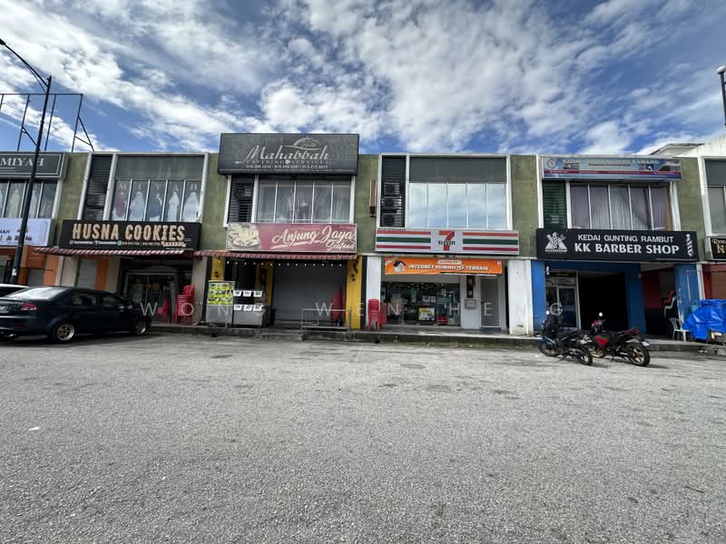 Shop / Office untuk Dijual di Saujana Rawang (Rawang) - Wong Wen Heng - Exterior - PropertyGuru.com.my