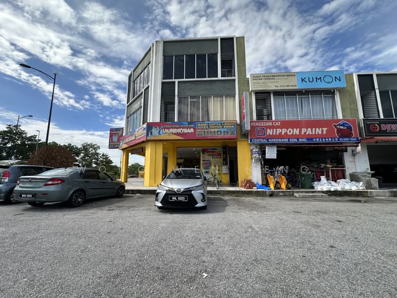 Shop / Office untuk Dijual di Saujana Rawang (Rawang) - Wong Wen Heng - Exterior - PropertyGuru.com.my