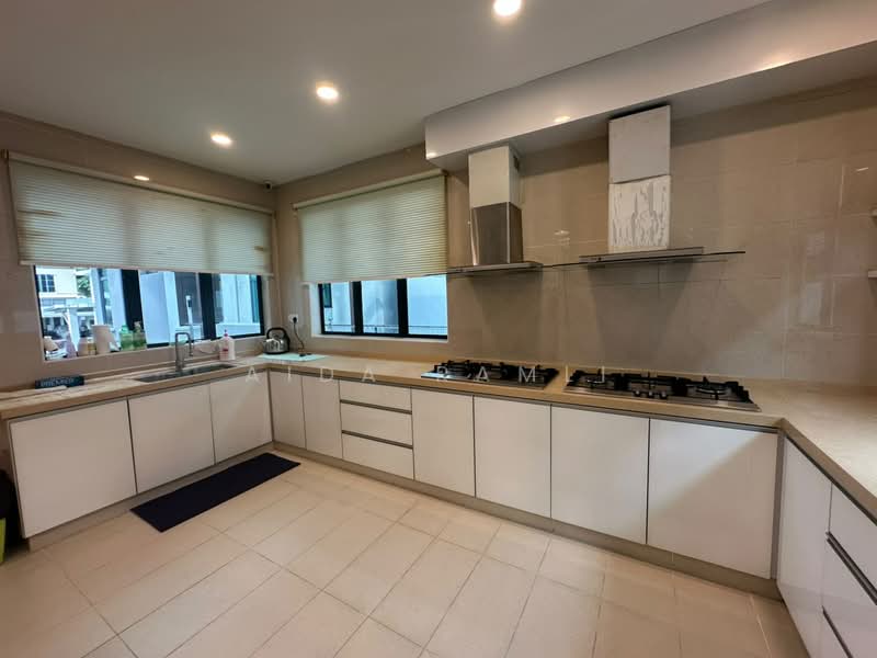 Bungalow House for Sale in Bukit Jelutong (Shah Alam) - Aida Ramli - PropertyGuru.com.my