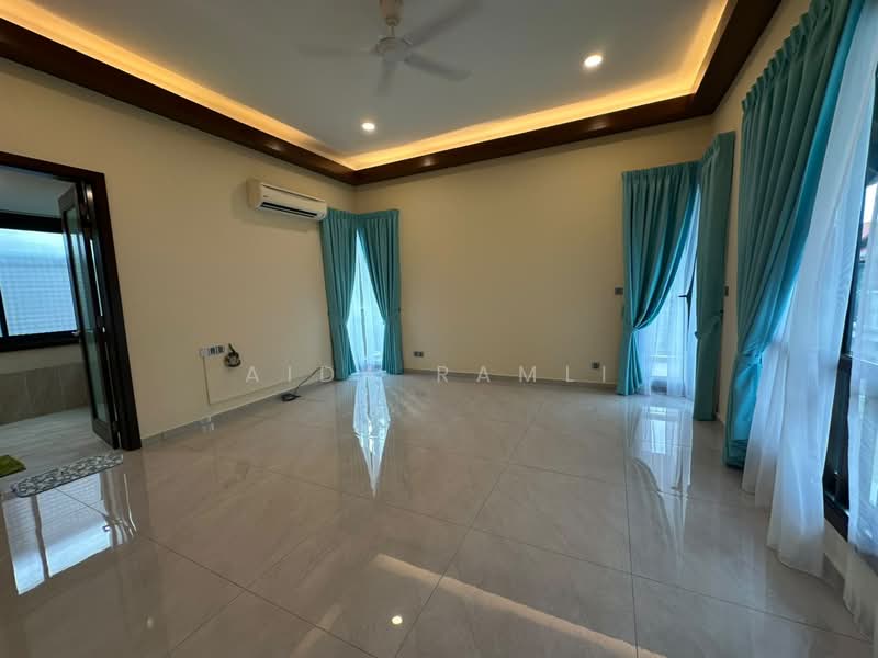 Bungalow House for Sale in Bukit Jelutong (Shah Alam) - Aida Ramli - PropertyGuru.com.my