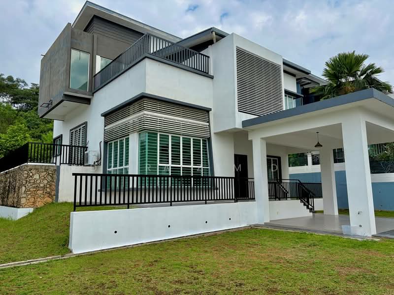 Bungalow House for Sale in Kajang (Selangor) - Adzura Zamedin - Exterior - PropertyGuru.com.my