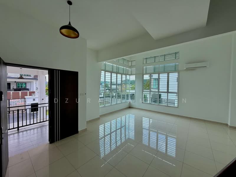 Bungalow House for Sale in Kajang (Selangor) - Adzura Zamedin - Living Room - PropertyGuru.com.my