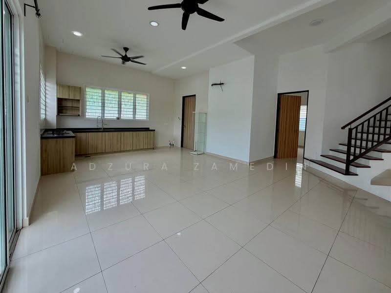 Bungalow House for Sale in Kajang (Selangor) - Adzura Zamedin - Kitchen - PropertyGuru.com.my
