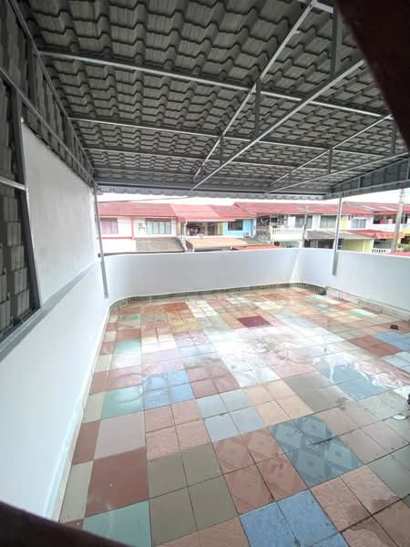 Rumah Teres 2-Tingkat untuk Disewa di Taman Johor Jaya (Johor Bahru) - SJ CHAN - Balcony - PropertyGuru.com.my