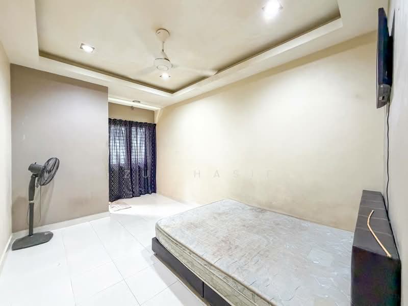 Rumah Teres 3-Tingkat untuk Dijual di Sentosa Villa (Kajang) - Zul Hasif - PropertyGuru.com.my