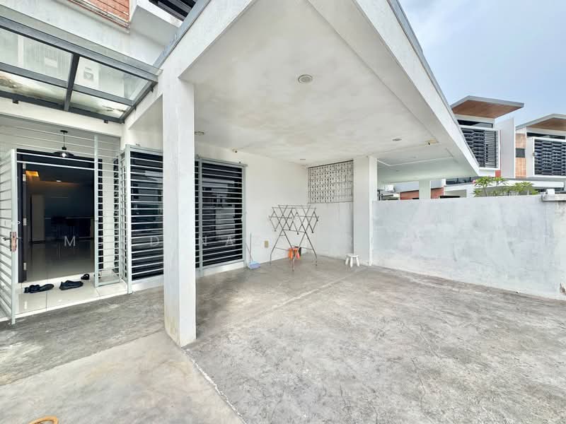 2.5-storey Terraced House for Sale in TTDI Grove (Kajang) - Mohd Nazri Roslan - PropertyGuru.com.my