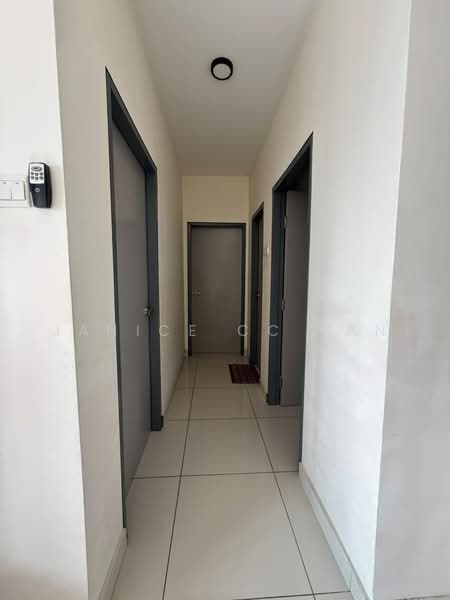 Kondominium untuk Dijual di Koi Suites - Janice CC Tan - Corridor - PropertyGuru.com.my