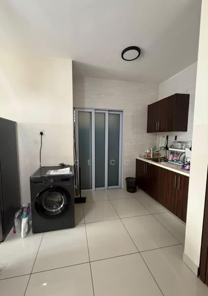 Kondominium untuk Dijual di Koi Suites - Janice CC Tan - Kitchen - PropertyGuru.com.my
