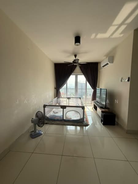 Kondominium untuk Dijual di Koi Suites - Janice CC Tan - Living Room - PropertyGuru.com.my