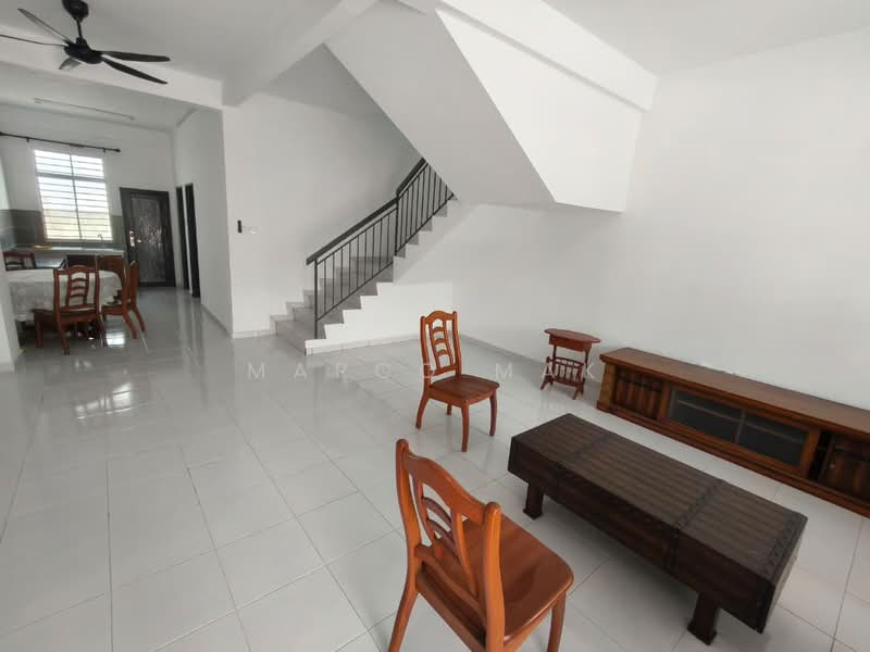 2-storey Terraced House for Rent in Taman Scientex Rawang (Rawang) - Marco Mak - Living Room - PropertyGuru.com.my
