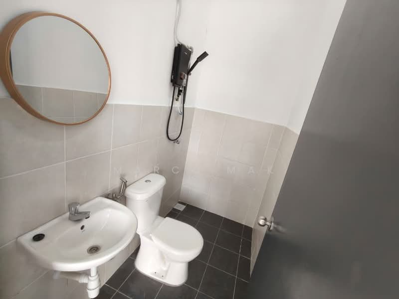 2-storey Terraced House for Rent in Taman Scientex Rawang (Rawang) - Marco Mak - Bathroom - PropertyGuru.com.my
