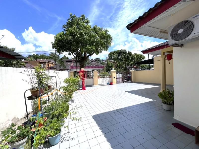 Rumah Teres 1-Tingkat untuk Dijual di Taman Rinting (Masai) - Karl Lim - Exterior - PropertyGuru.com.my