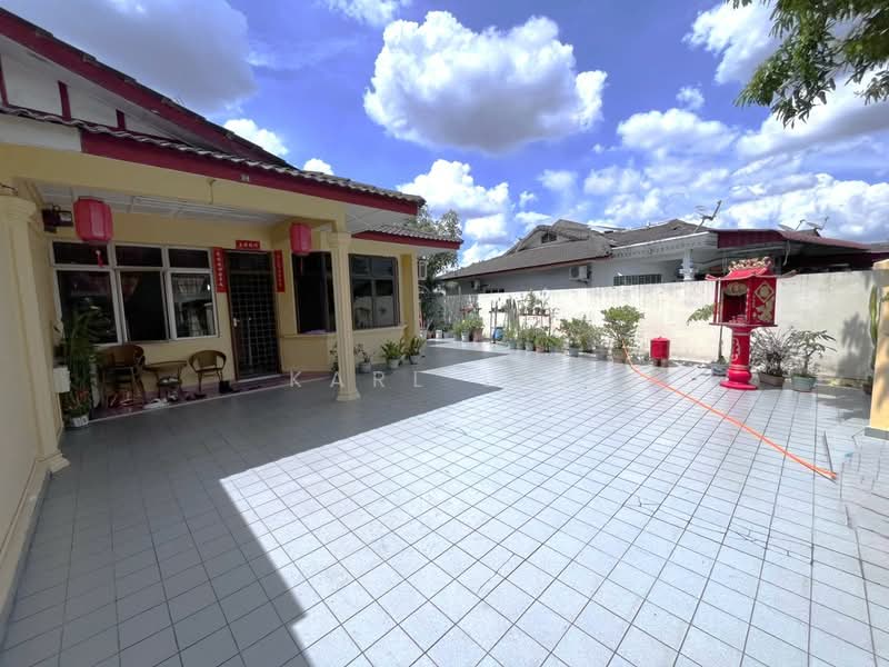Rumah Teres 1-Tingkat untuk Dijual di Taman Rinting (Masai) - Karl Lim - Exterior - PropertyGuru.com.my