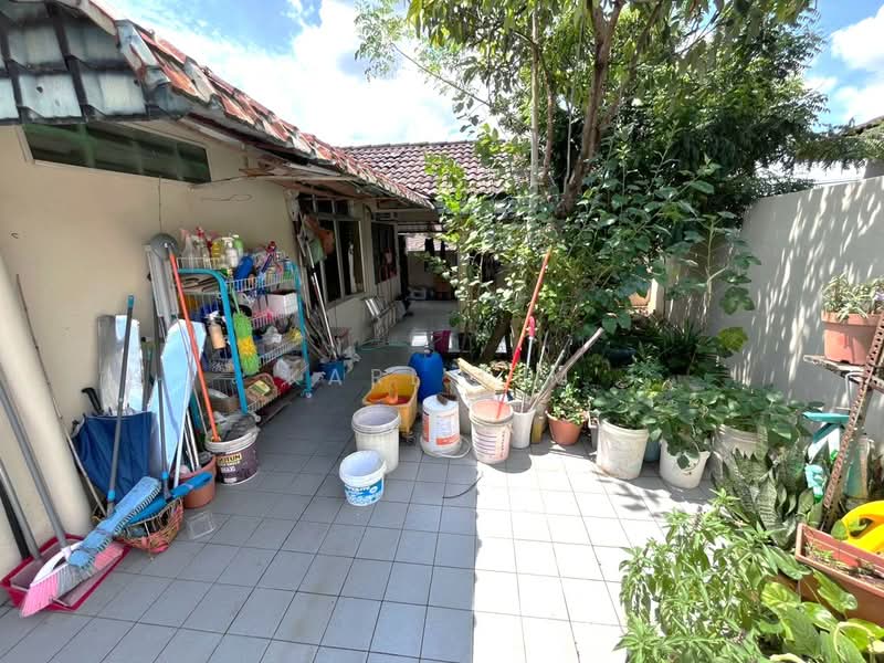 Rumah Teres 1-Tingkat untuk Dijual di Taman Rinting (Masai) - Karl Lim - Exterior - PropertyGuru.com.my