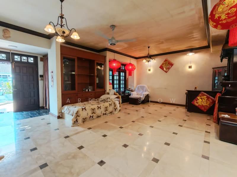 Rumah Berkembar untuk Dijual di Taman Pelangi (Johor Bahru) - Carrien Siow - Living Room - PropertyGuru.com.my