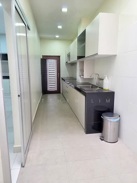 Semi-Detached House for Sale in Bandar Parklands (Klang) - Matthew Lim - Kitchen - PropertyGuru.com.my