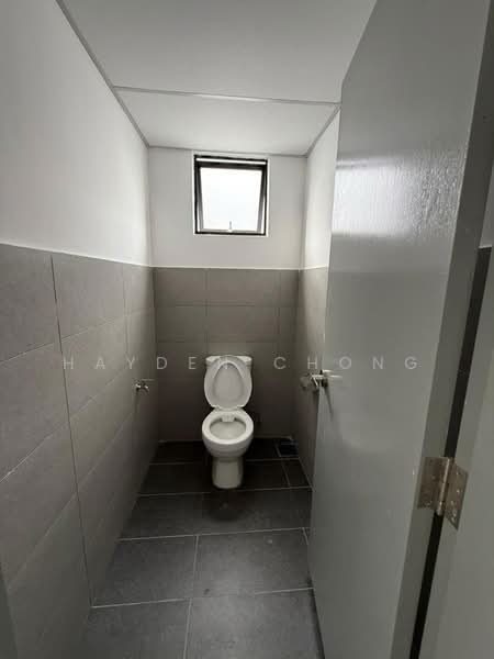 Kedai untuk Disewa di Austin Crest (Johor Bahru) - Hayden Chong - Bathroom - PropertyGuru.com.my