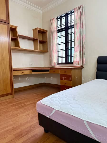 Pangsapuri untuk Dijual di Desa Universiti - Ang Lee Theng - Bedroom - PropertyGuru.com.my