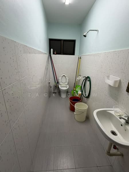 Semi-Detached House for Sale in Taman Iskandar (Johor Bahru) - Zack Chow - Bathroom - PropertyGuru.com.my