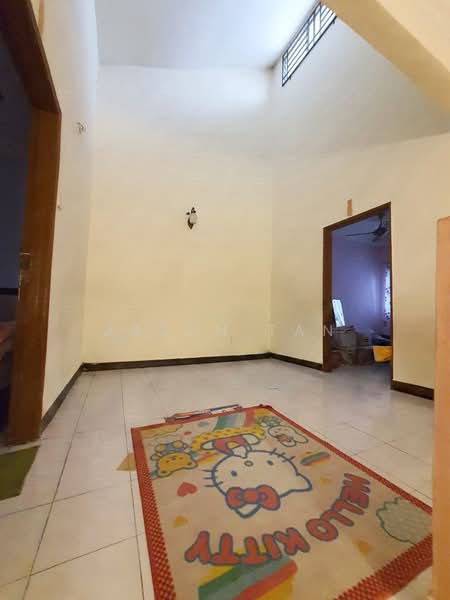2-storey Terraced House for Sale in Taman Puncak Jalil (Seri Kembangan) - Jason Tan - Living Room - PropertyGuru.com.my