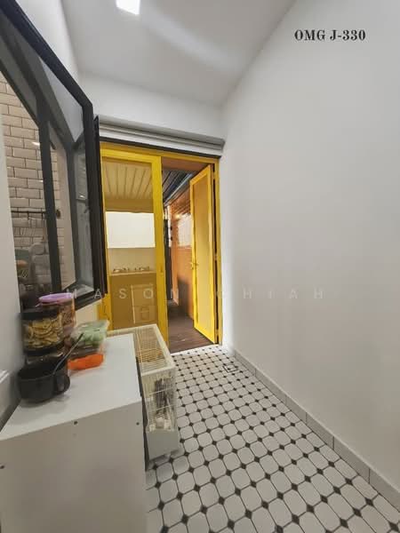 Cluster House for Sale in Setia Utama (Setia Alam) - Mason Chiah - Corridor - PropertyGuru.com.my