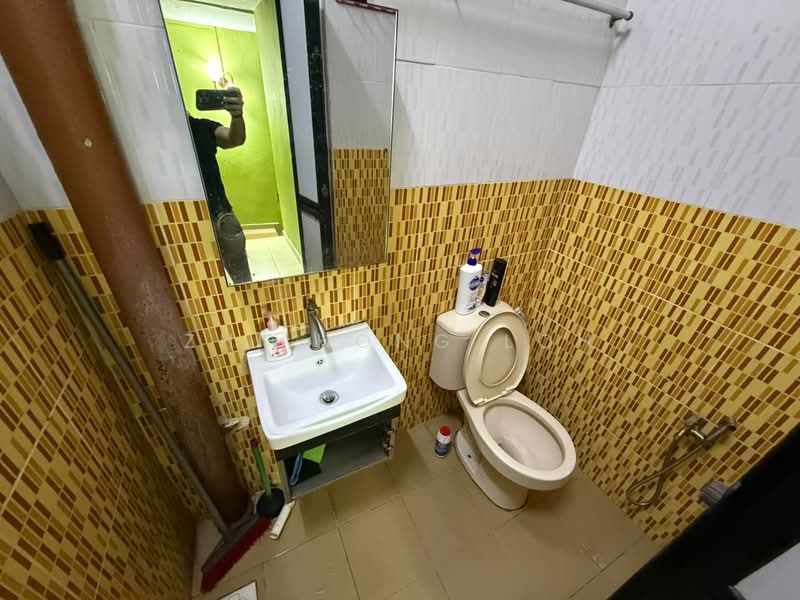 2-storey Terraced House for Sale in Taman Sri Rampai (Wangsa Maju) - Zhi Hong Loh - Bathroom - PropertyGuru.com.my