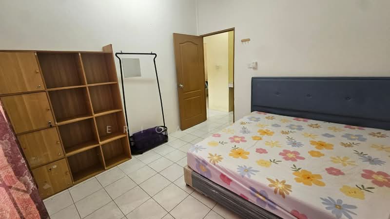 Rumah Teres 1-Tingkat untuk Disewa di Taman Desa Ilmu (Samarahan) - Erica Bong - Bedroom - PropertyGuru.com.my