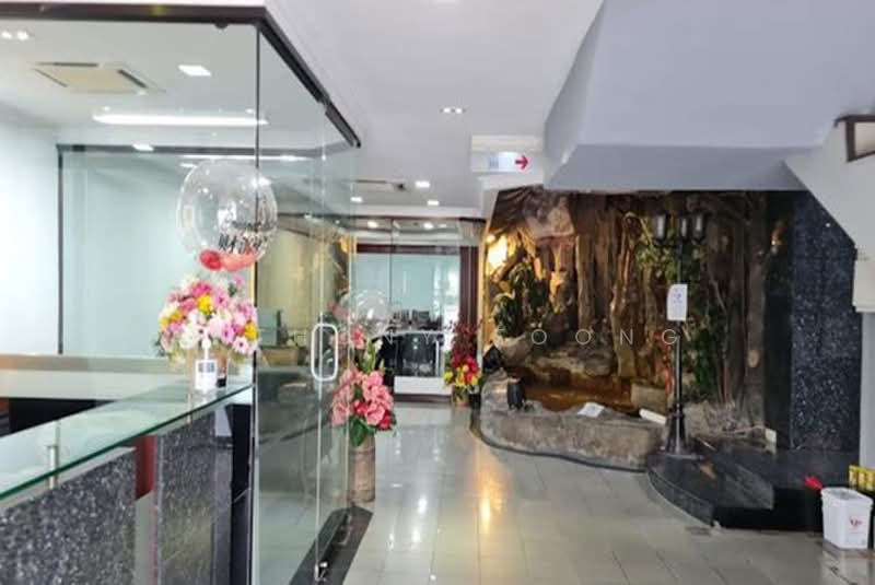 Shop / Office for Sale in Taman Daya (Kepong) - Anthony Foong - Lobby - PropertyGuru.com.my