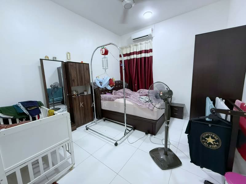 Rumah Teres 1-Tingkat untuk Dijual di Taman Pelangi Indah (Ulu Tiram) - Karl Lim - Bedroom - PropertyGuru.com.my
