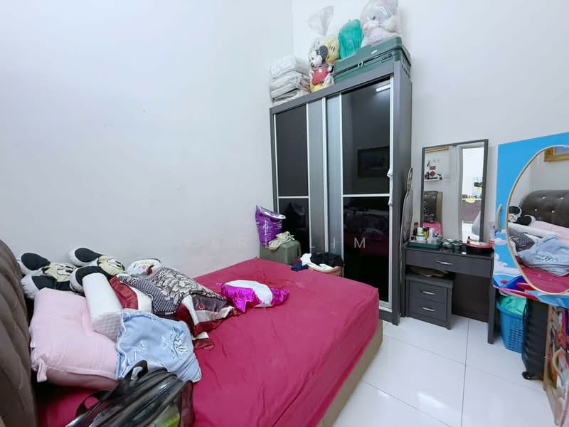 Rumah Teres 1-Tingkat untuk Dijual di Taman Pelangi Indah (Ulu Tiram) - Karl Lim - Bedroom - PropertyGuru.com.my