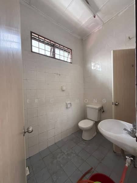 2-storey Terraced House for Rent in Taman Desa Melati (Nilai) - Eric Chong - Bathroom - PropertyGuru.com.my
