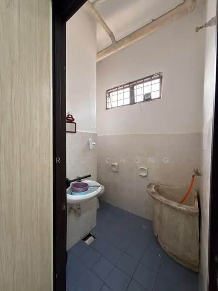 2-storey Terraced House for Rent in Taman Desa Melati (Nilai) - Eric Chong - Bathroom - PropertyGuru.com.my
