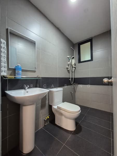 Kondominium untuk Disewa di P' Residence - Erica Bong - Bathroom - PropertyGuru.com.my